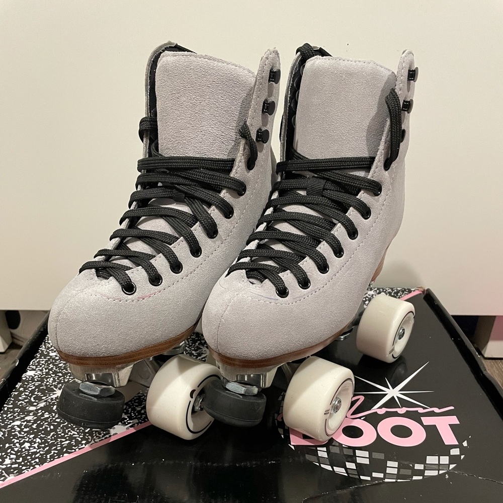 Moonlight Roller Skates - Mirror Ball - Size 4